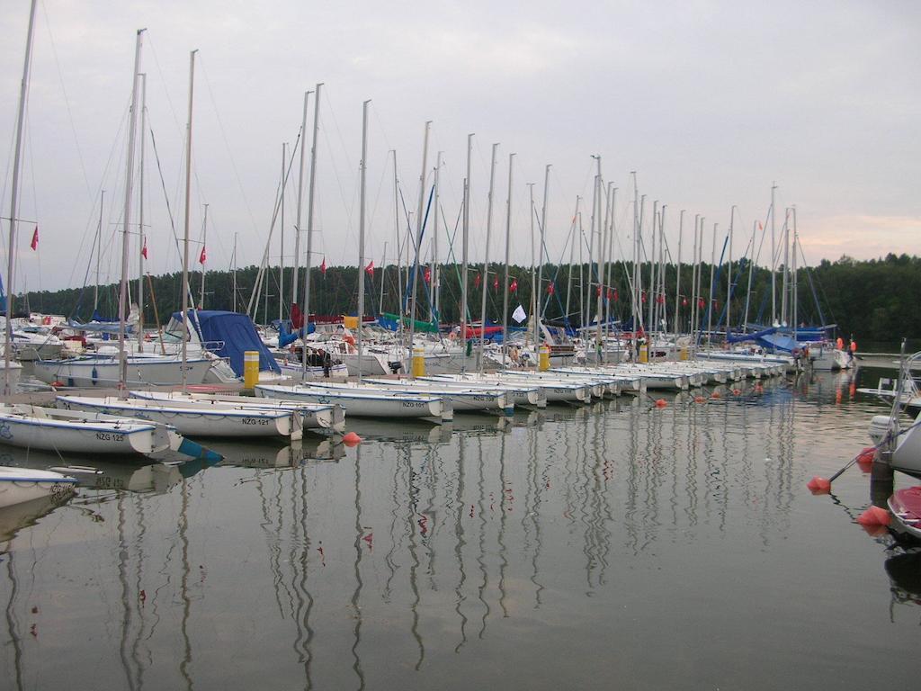 Apartamenty Porto Mikołajki Exteriör bild